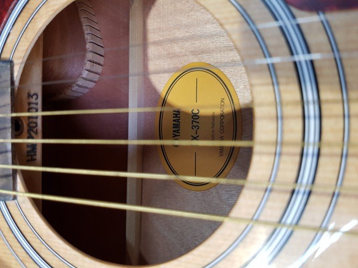 Đàn Guitar Yamaha FX370C - Acoustic