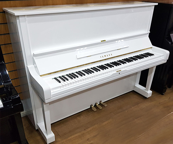 Yamaha U1H