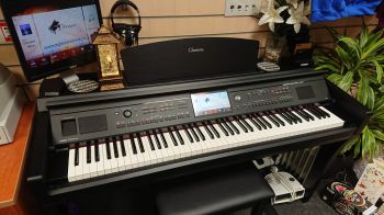 Yamaha CVP-709 B