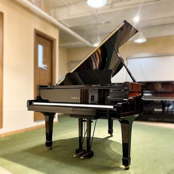 Yamaha G3E (3 Pedals)