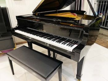 Yamaha G5E (3 Pedals)